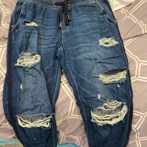 BOYFRIEND JEANS GARAGE